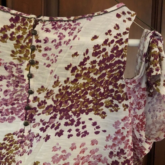 Lucky brand cold shoulder, flowy top sz small - Picture 4 of 5